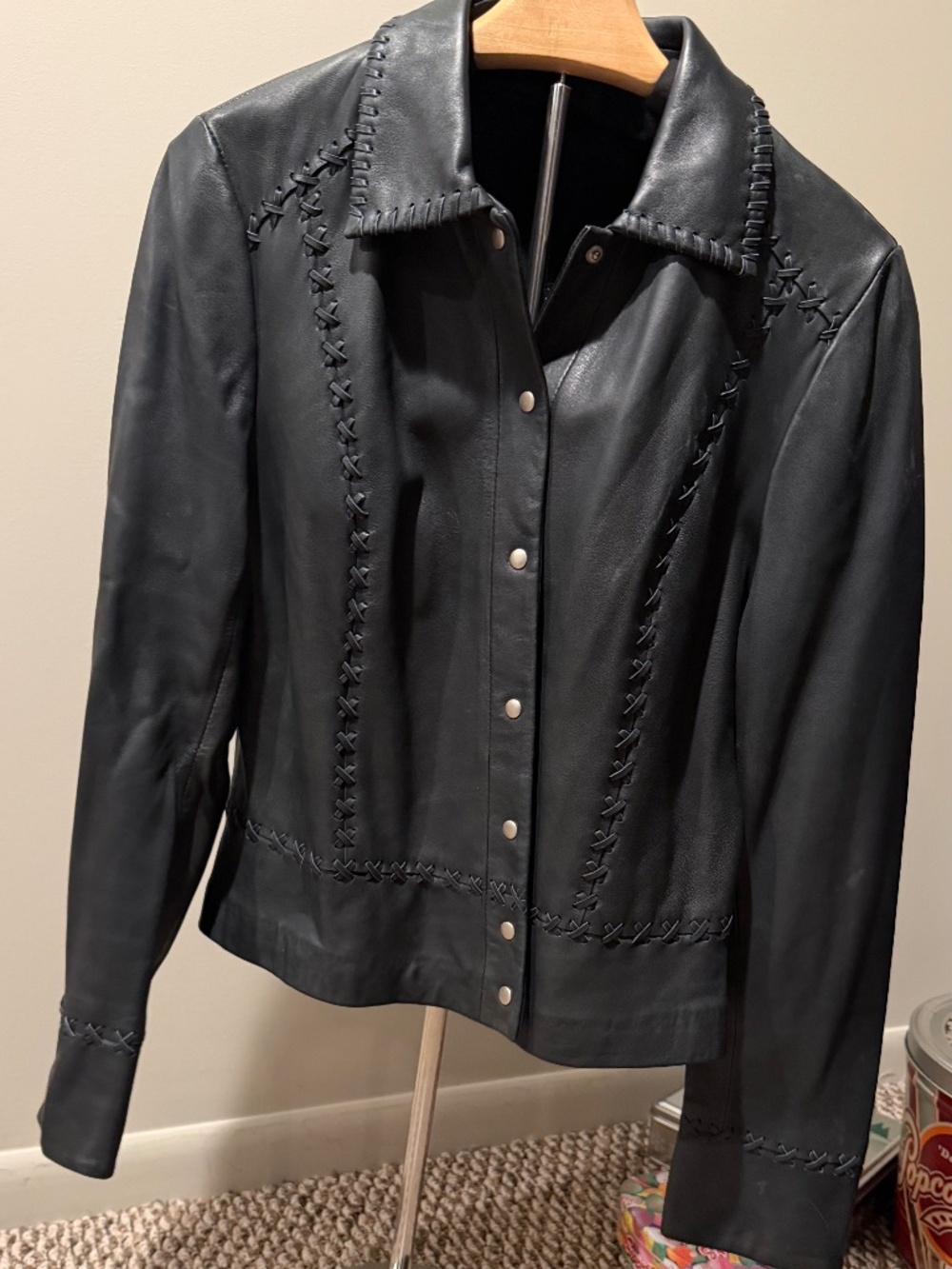 New FrontierLeather Shirt Jacket with braided trim and snaps SZ Large
